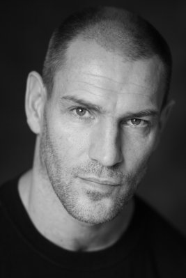 cast dave legeno to play that e...